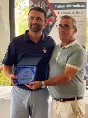 Paulo Santos regressa às vitórias no torneio Electroxi